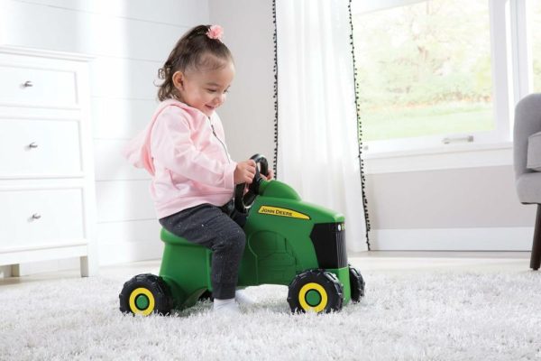 Brinquedos de empurrar e puxar |   Trator de Atividades John Deere Sit ‘N Scoot – Brinquedo de Montar para Crianças – Brinquedos de Trator John Deere para Bebês – 20 x 9,8 x 16,15 polegadas – Verde – Idade a partir de 2 anos Brinquedos de empurrar e puxar Brinquedos de empurrar e puxar