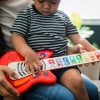 Brinquedos Musicais |   Juntos em Harmonia – Guitarra Segura Sem Fios de Madeira para Crianças – Coleção Toque Mágico – Idade a Partir de 6 Meses Brinquedos Musicais Brinquedos Musicais