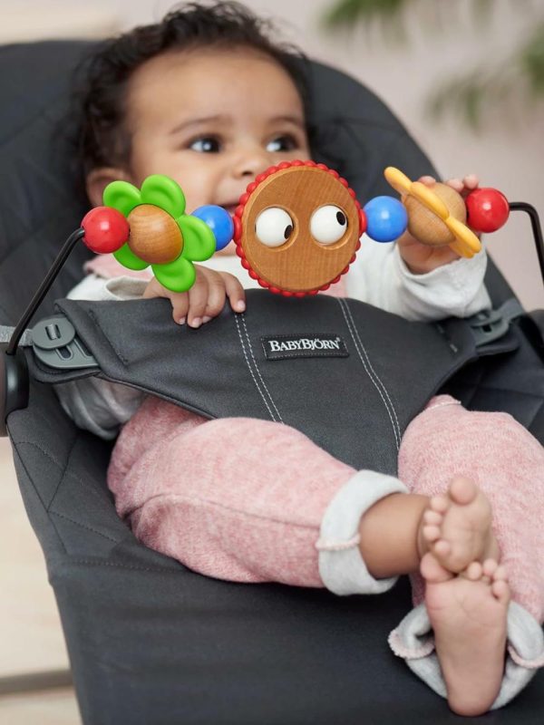 Brinquedos para Cadeira de Carro e Carrinho de Bebê |   Brinquedo de Madeira Babybjorn para Bouncer – Olhos Esbugalhados (080500Us), 1 Unidade (Pacote com 1) Brinquedos para Cadeira de Carro e Carrinho de Bebê Brinquedos para Cadeira de Carro e Carrinho de Bebê